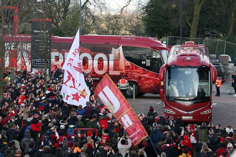 ladbrokes acca checker|Premier League acca: Wins for Liverpool & Arsenal in 72/1 bet.